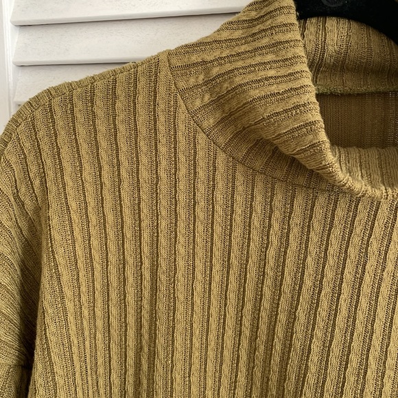 Oak + Fort • cropped ribbed sweater - Picture 3 of 5